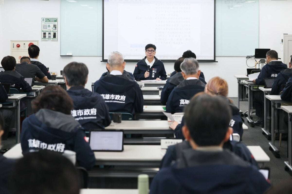▲市長陳其邁於市政會議指示0625豪雨救助啟動、強化登革熱防治,並完善暑假觀光環境。