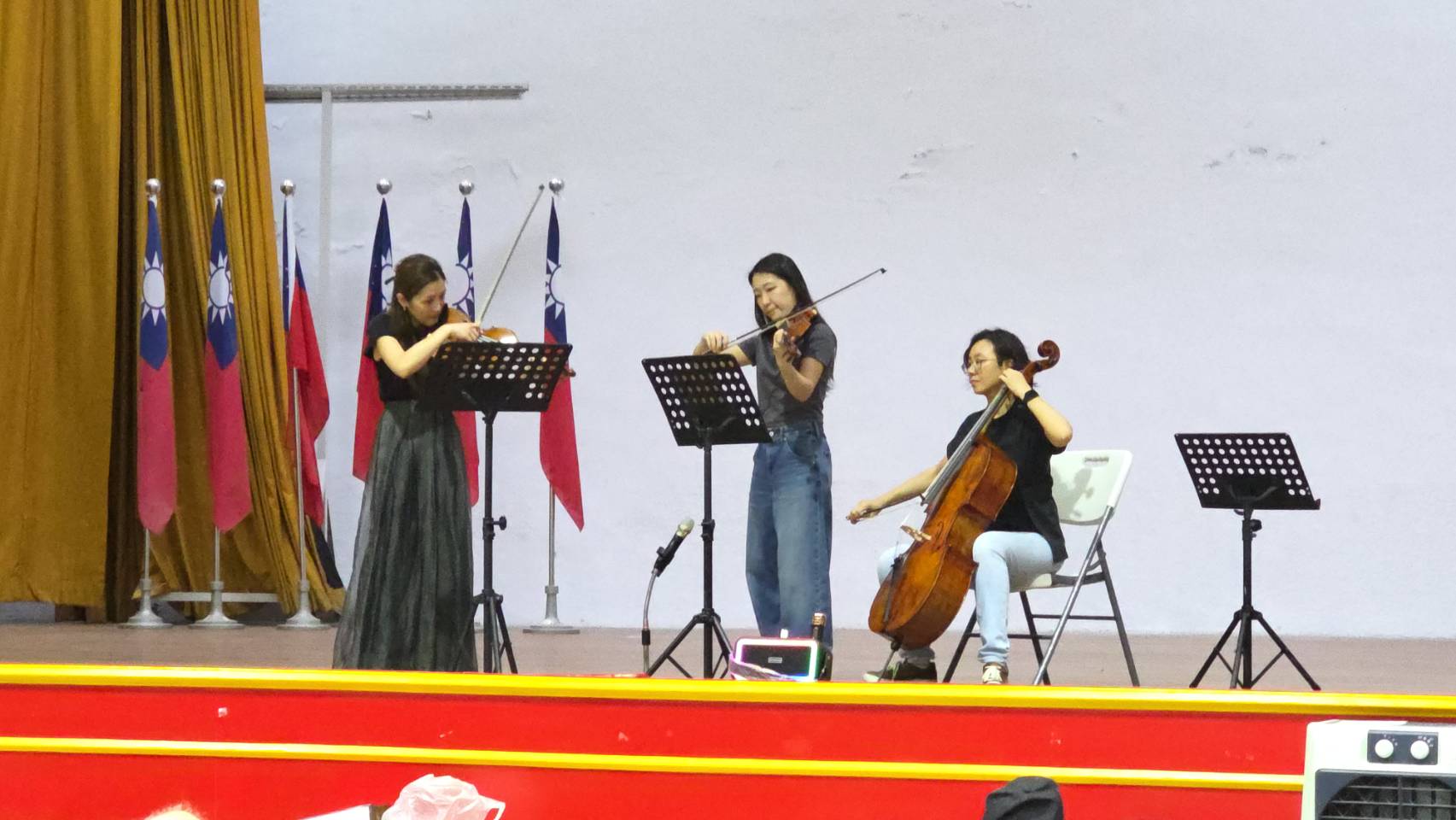 (有影片)/慎齋國小進榮家公益演出 音樂陪伴長輩好溫馨 - https://www.watchmedia01.com