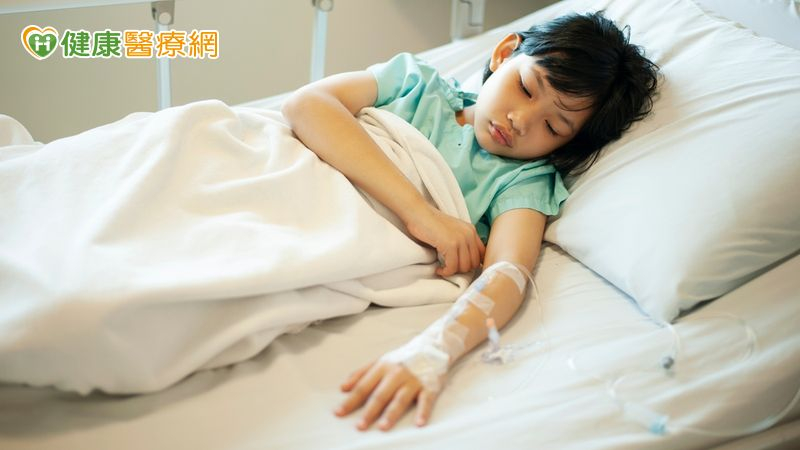 幼童無肛症仰賴造口排便 腸道與肛門重建手術重獲新生
