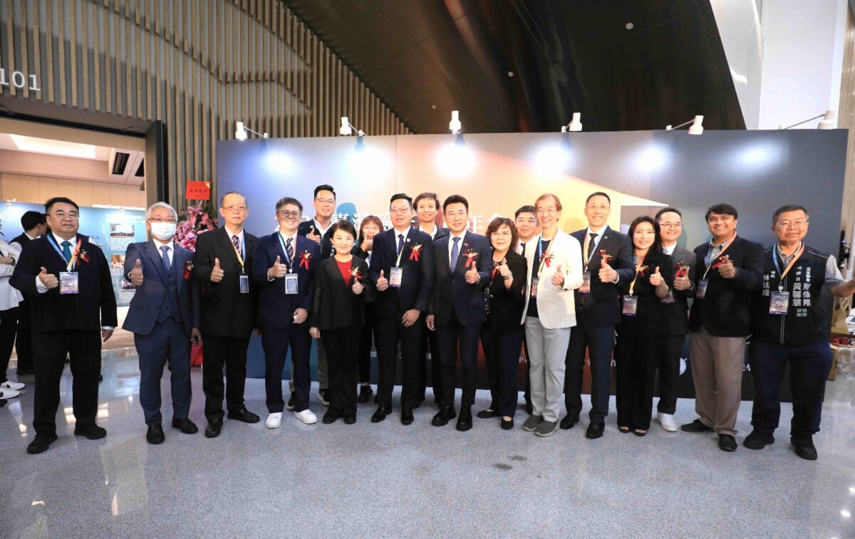 ▲台灣驗光年會台中登場,AI視光科技引領健康照護新趨勢。(圖/記者顏淑娟翻攝)