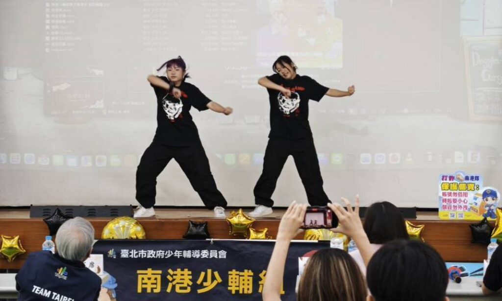 南港分局及南港少輔組舉辦青少年Podcast成果發表會活動。（圖／記者薛秀蓮 翻攝)