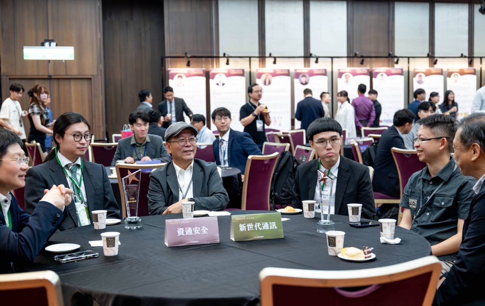 2026鴻海科技獎頒獎典禮隆重登場 產官學醫領袖齊聚勉勵青年研究者 - https://www.watchmedia01.com
