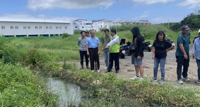林皆興會勘城北村惡臭問題 要求立即改善排水及異味情形
