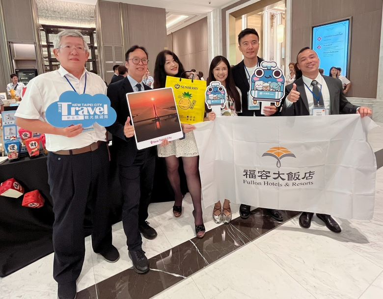 北台四市遠征泰國推廣觀光 新北主打美食與節慶吸客 46 《圖說》新北市觀光局長楊宗珉攜手新北業者赴泰國共同行銷推廣新北市特色觀光產業。〈觀旅局提供〉