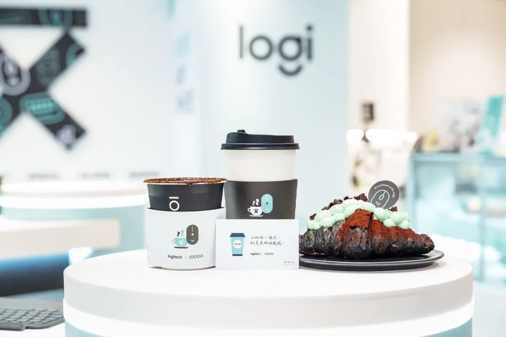 Logitech 羅技與 Ten Thousand Coffee 推出期間限定聯名餐點薄荷巧克力可頌與焙茶奶霜咖啡,從甜點風味到咖啡香氣,羅技希望讓消費者在高效工作的同時,也能享受充滿儀式感的都會生活美學。