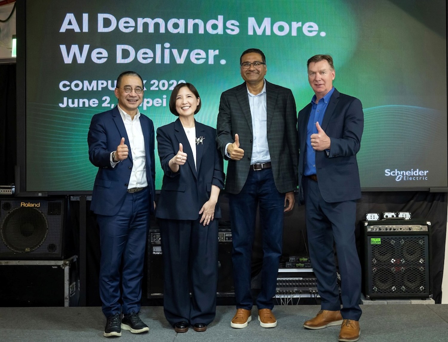 【有影】解鎖 AI 時代的無限潛能！施耐德電機 800VDC 驅動 AI Factory 新世代電力架構 144