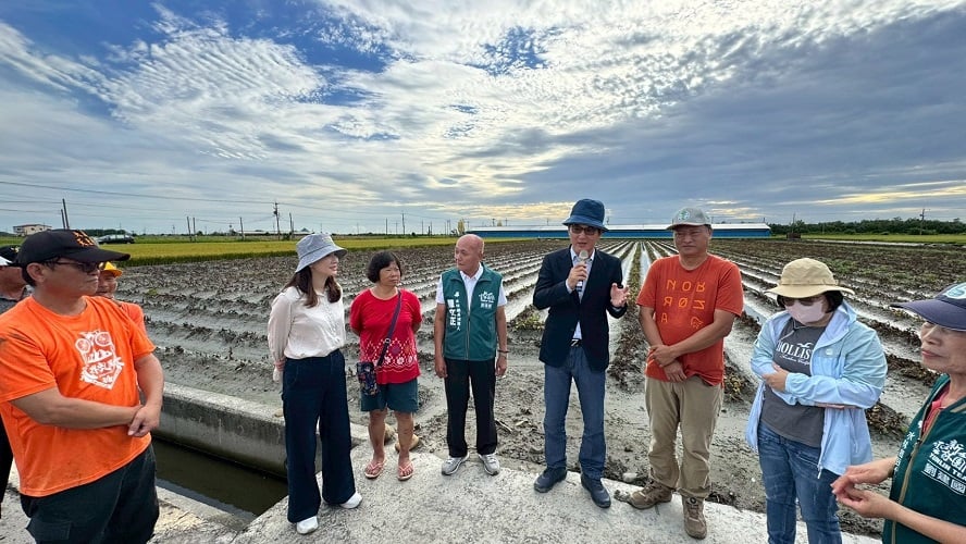 ▲馬拉松會勘爭取有成,雲林縣「硬質玉米」列天然災害救助,每公頃2.8萬元。(記者劉峻文攝)