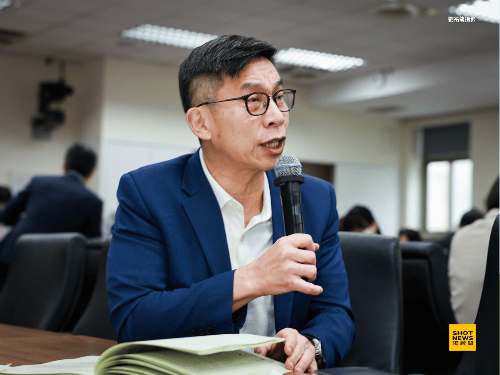 立法委員鍾佳濱。(劉祐龍攝影)