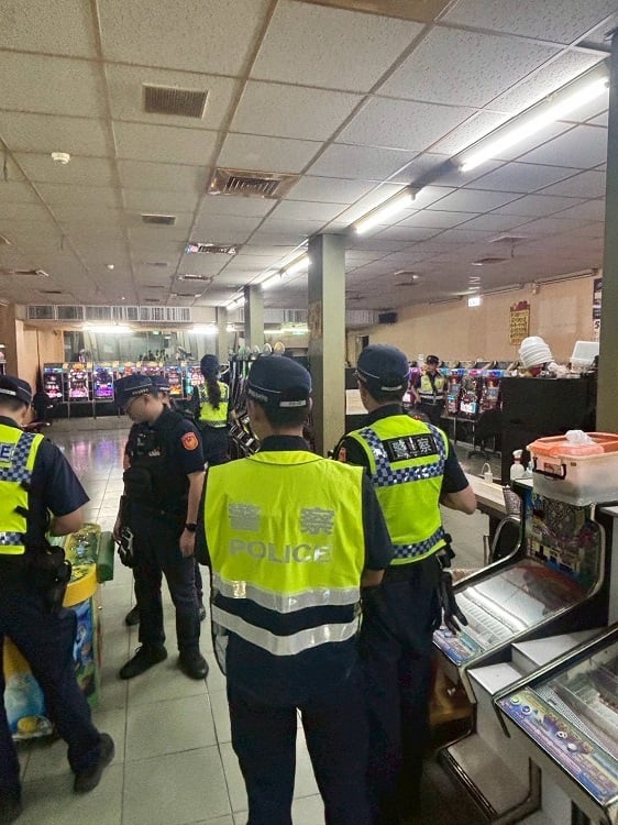 ▲一一五年青春專案首日,斗南警宣示保護青少年。(記者劉峻文攝)