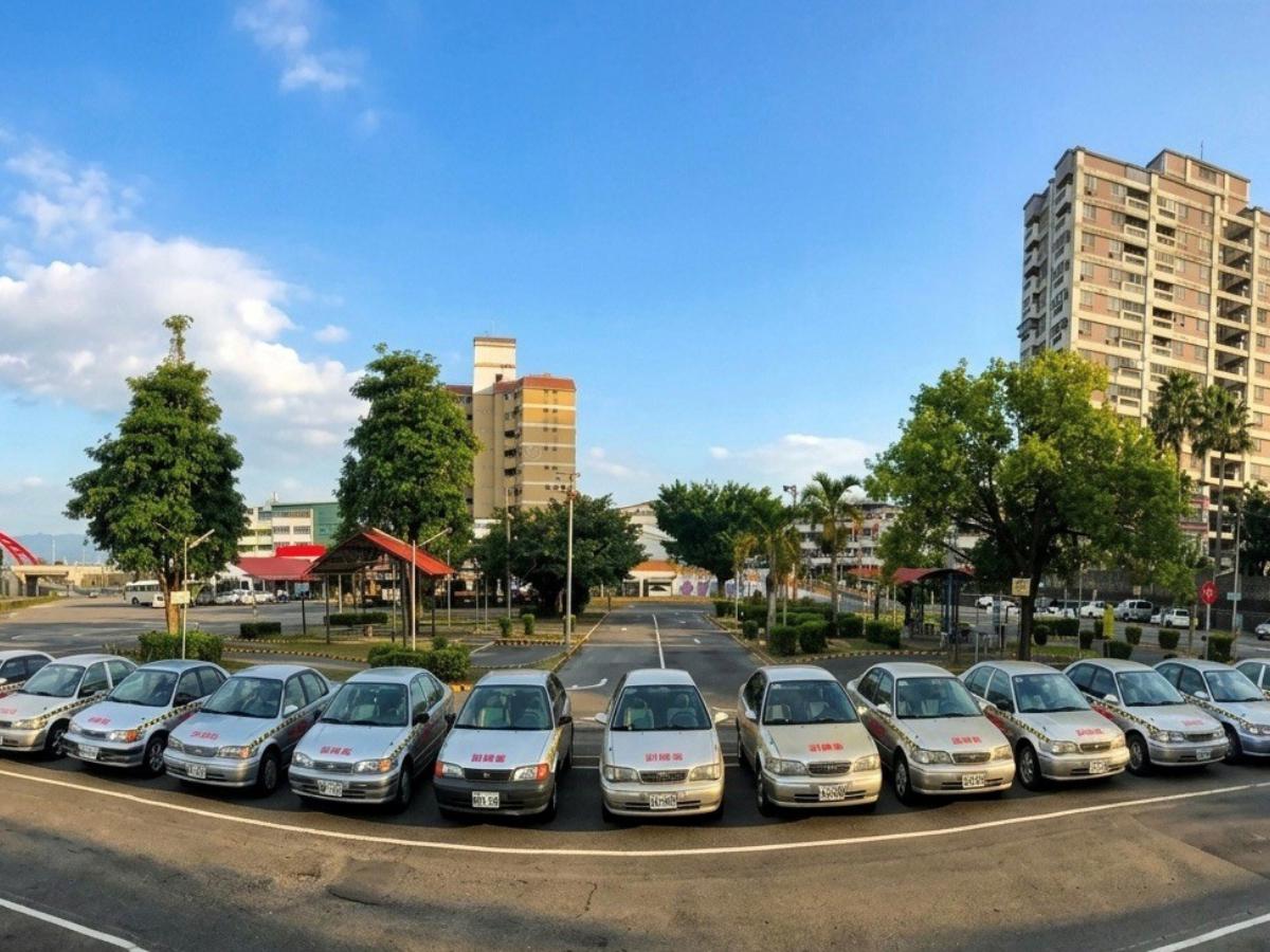 從AI模擬訓練、場內駕駛練習到實際道路陪駕，南投駕訓課程協助學員循序建立駕駛信心（圖/Medick Marketing Ltd.提供）