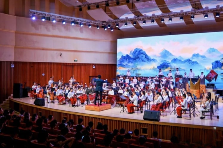 ▲兩地青少年民樂愛好者齊聚一堂,以絲竹傳情、以樂聲交心,演繹一場精彩絕倫的民樂盛宴。