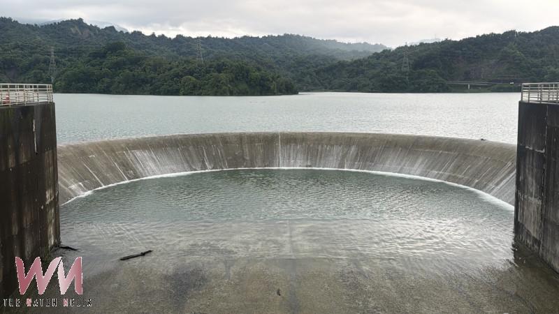湖山水庫滿庫自然溢流!雲嘉兩縣發布放流警戒 籲民眾遠離河道 - https://www.watchmedia01.com