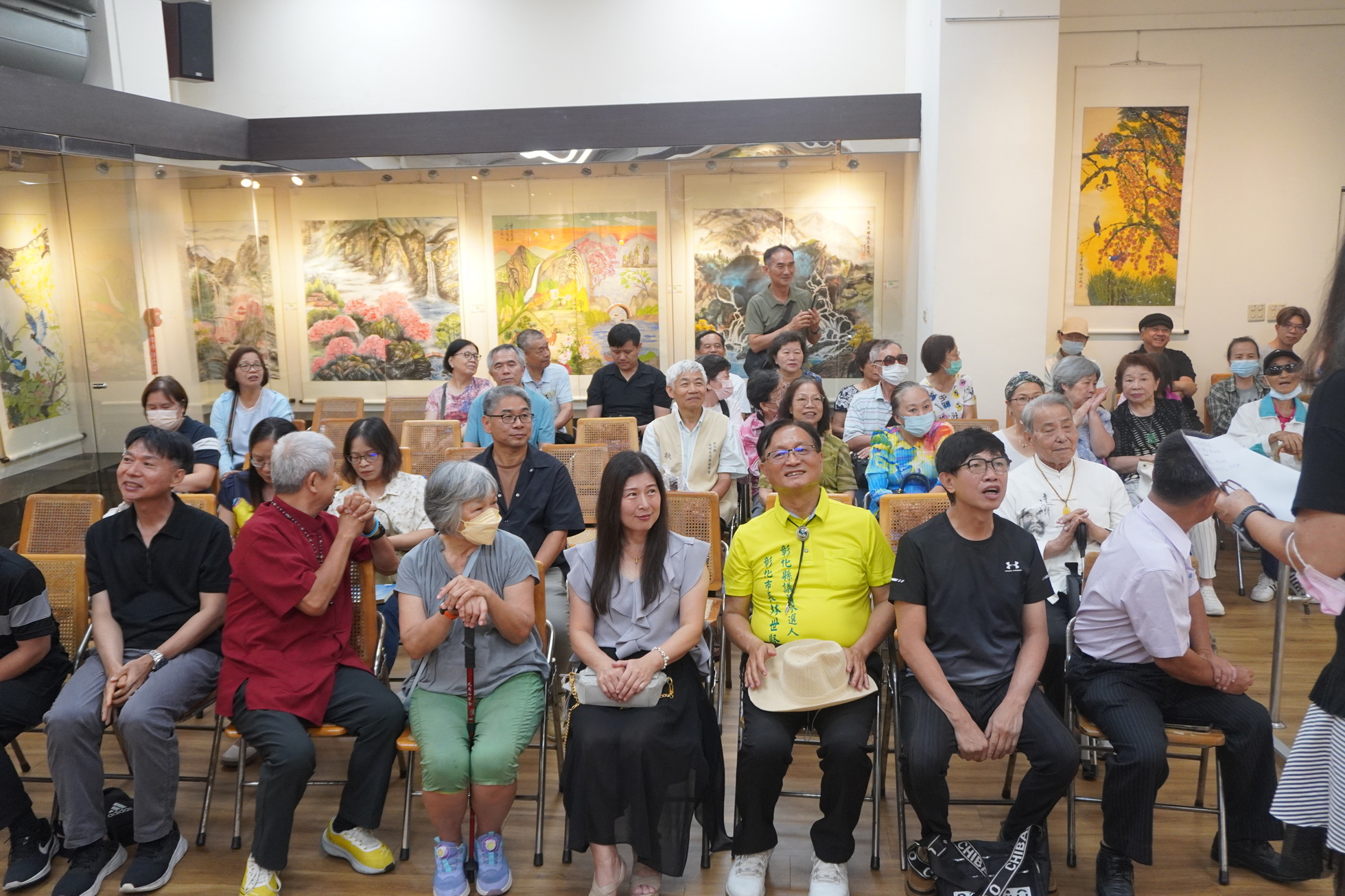 退休後更精彩!長青學苑水墨聯展 用畫筆寫下人生故事 - https://www.watchmedia01.com