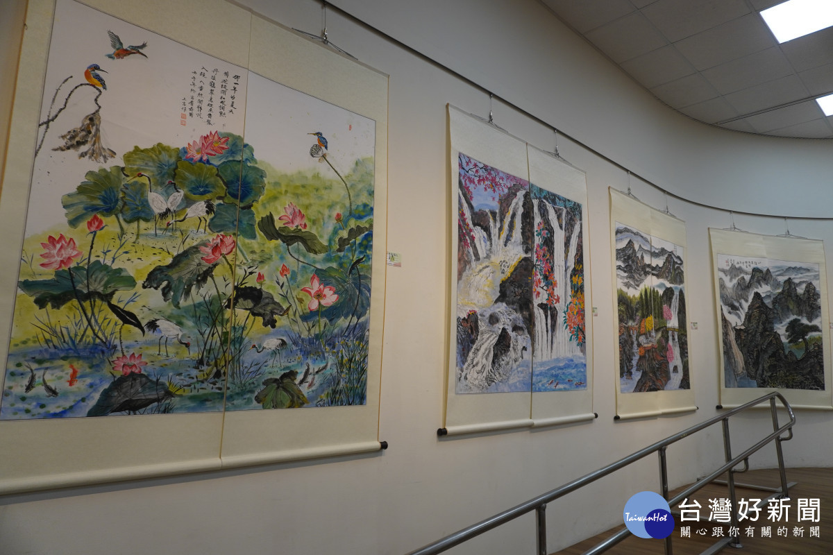 從塗鴉到大器格局，「長青藝采」水墨師生聯展璀璨登場。圖／彰化市公所提供