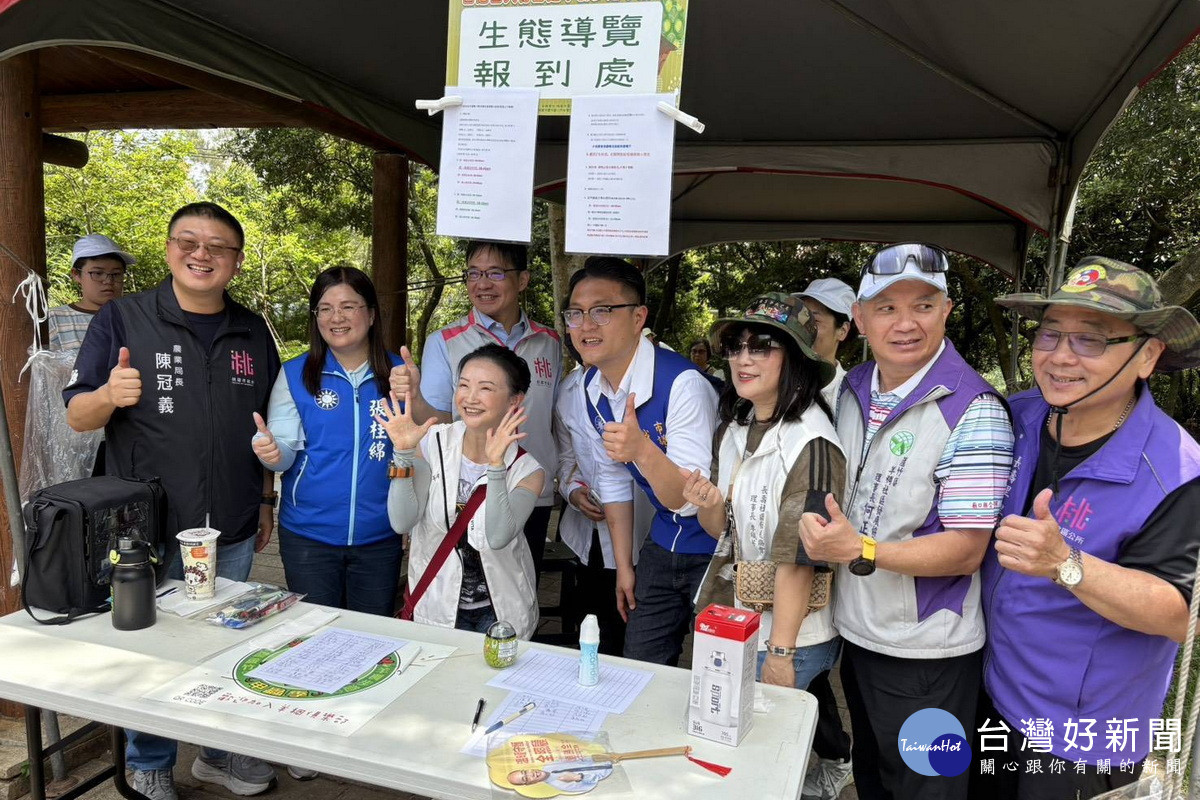 桃園市政府秘書長溫代欣出席「2026台灣百大行腳趣-羊稠步道甲蟲季」。<br /><br />