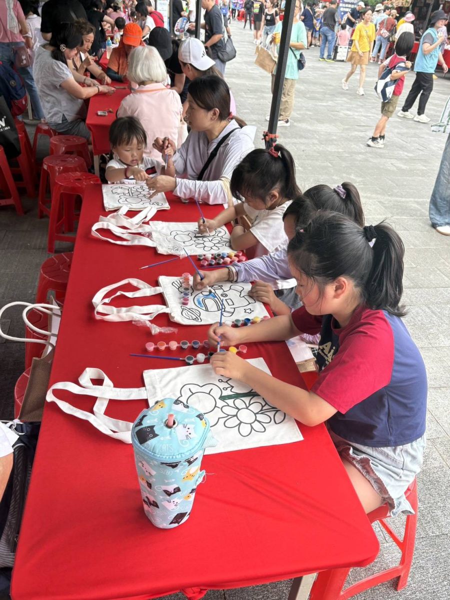 圖/現場有豐富的親子DIY體驗活動。(新店區公所提供)
