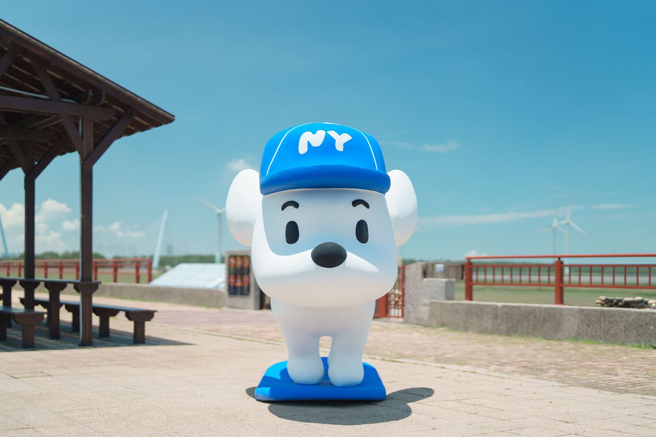 走進高美濕地就能拍! 《SKATER JOHN》滑板犬現身台中,8件裝置藝術免費打卡到8月
