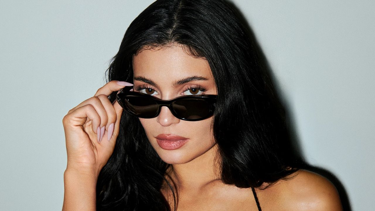 Meta想主攻女性市場? 新款AI眼鏡找來Kylie Jenner聯名,連語音聲音都出自她嘴