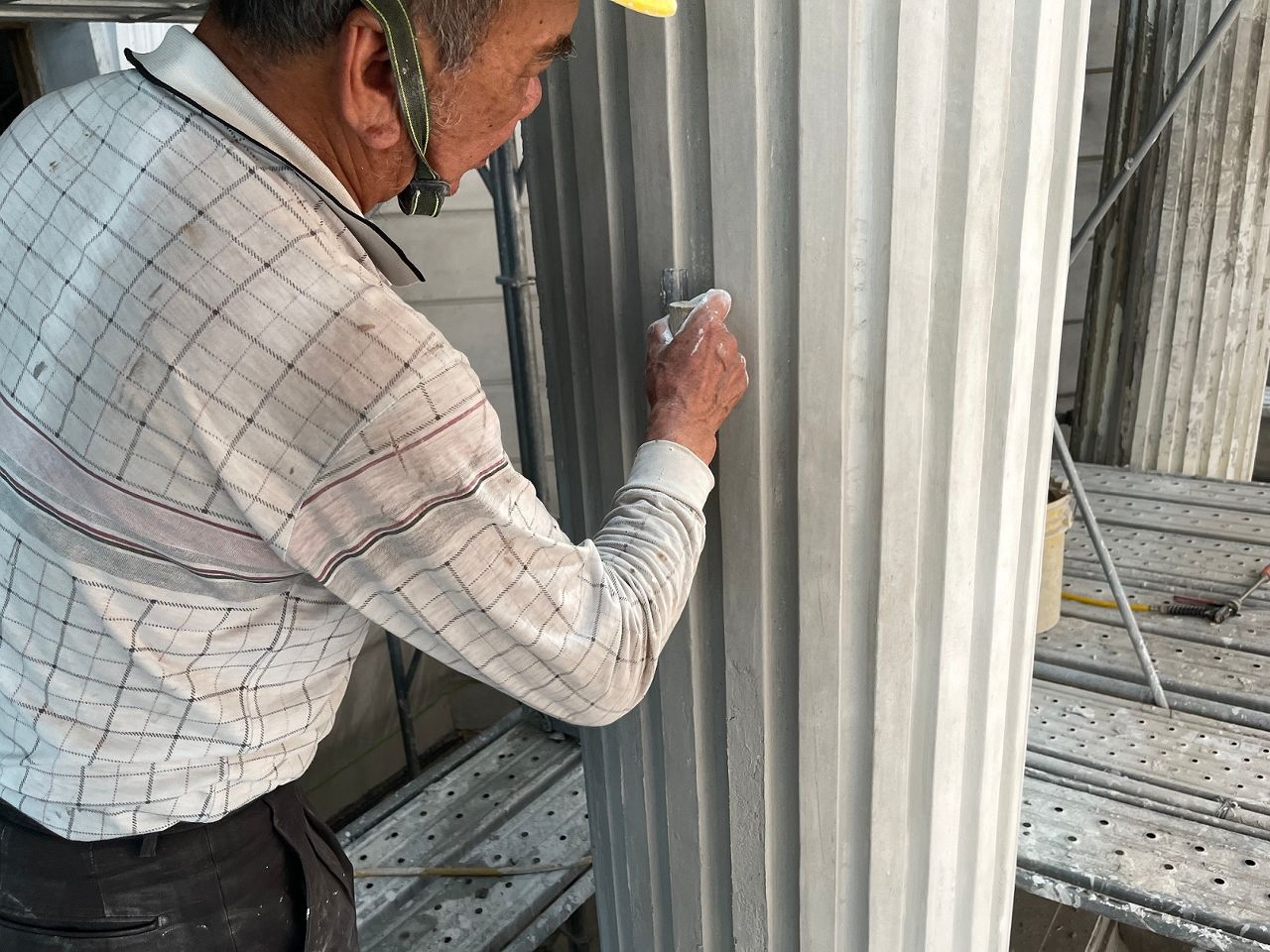 台中州廳8月底重新開放! 73歲國寶匠師花半世紀功力,百款模具重現百年古蹟