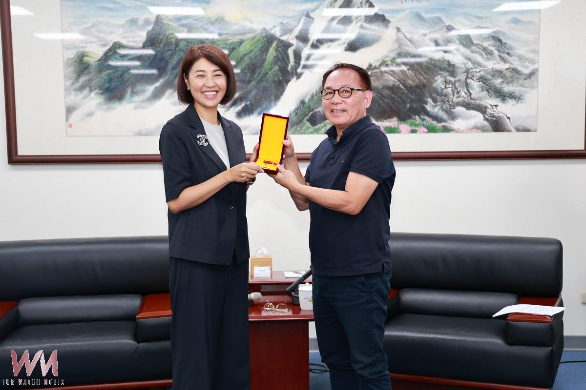 南投縣政府表揚6位退休人員 許淑華縣長祝福感謝期傳承經驗 - https://www.watchmedia01.com
