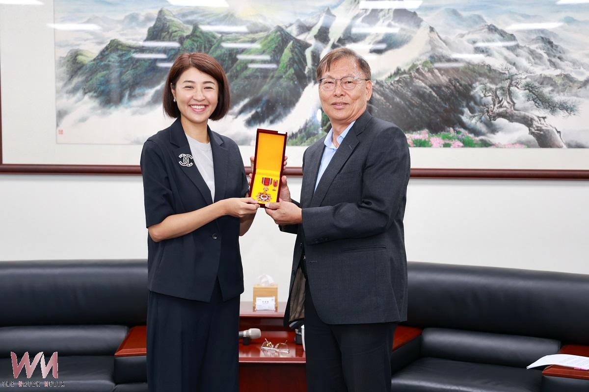 南投縣政府表揚6位退休人員 許淑華縣長祝福感謝期傳承經驗 - https://www.watchmedia01.com