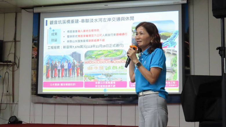 侯友宜赴五泰行動治理 緊盯橋梁建設、防汛整備 強化區域發展 68 《圖說》五股區長賴小萍進行區政成果簡報。〈民政局提供〉