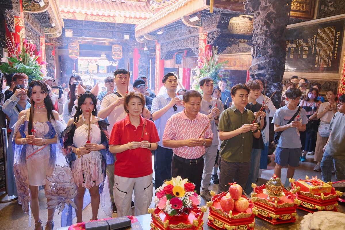 ▲永劫進香團全體為玩家與亞運代表隊祈福。(圖/大甲鎮瀾宮提供)