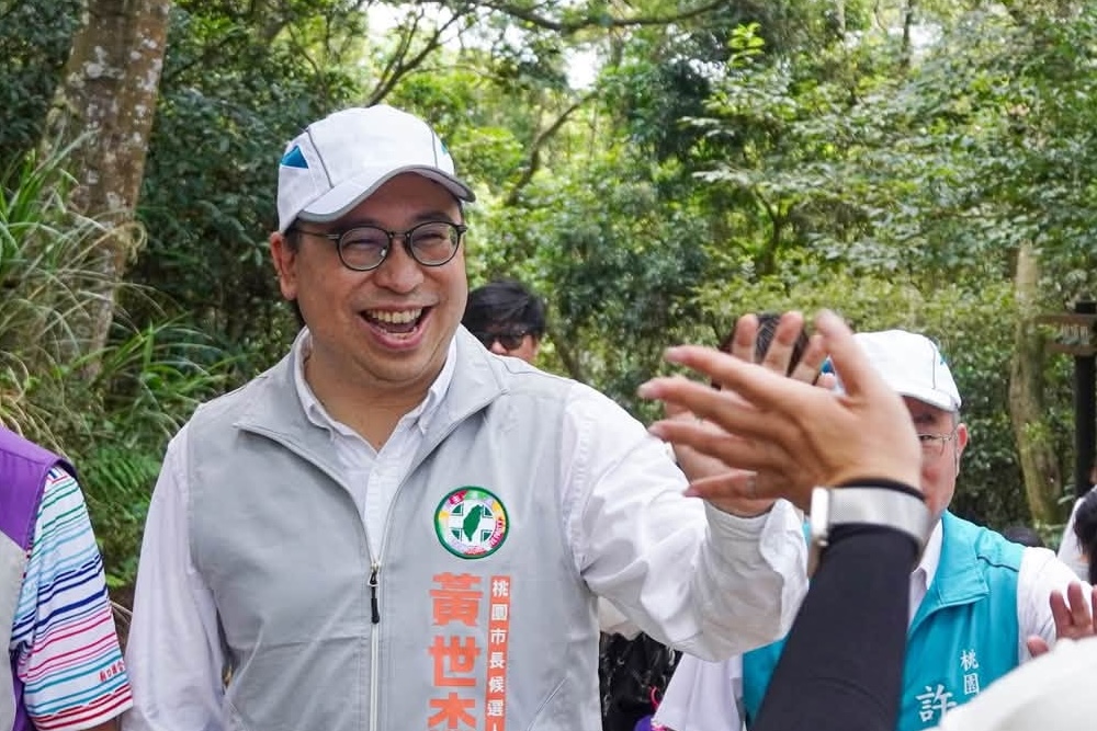批黃世杰將問題油品責任推地方 彭康傑轟:聲明廢話連篇 242 批黃世杰將問題油品責任推地方 彭康傑轟:聲明廢話連篇 241