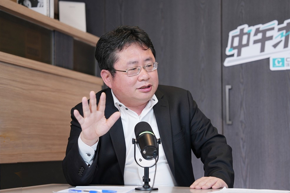 中國男攻擊矢板明夫後被逮 盧秀燕:台中不容許暴力 262 中國男攻擊矢板明夫後被逮 盧秀燕:台中不容許暴力 261