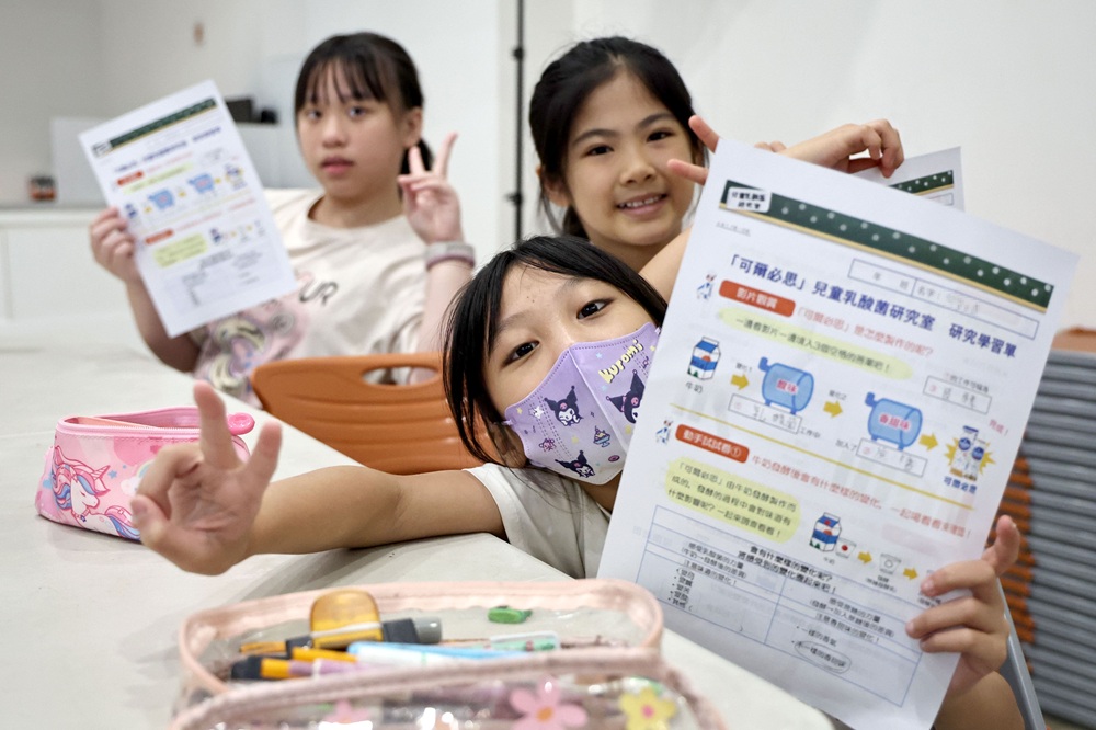 可爾必思誕生日 攜手1919食物銀行邀消費者伴孩童開心成長 240 cnews204260707a19