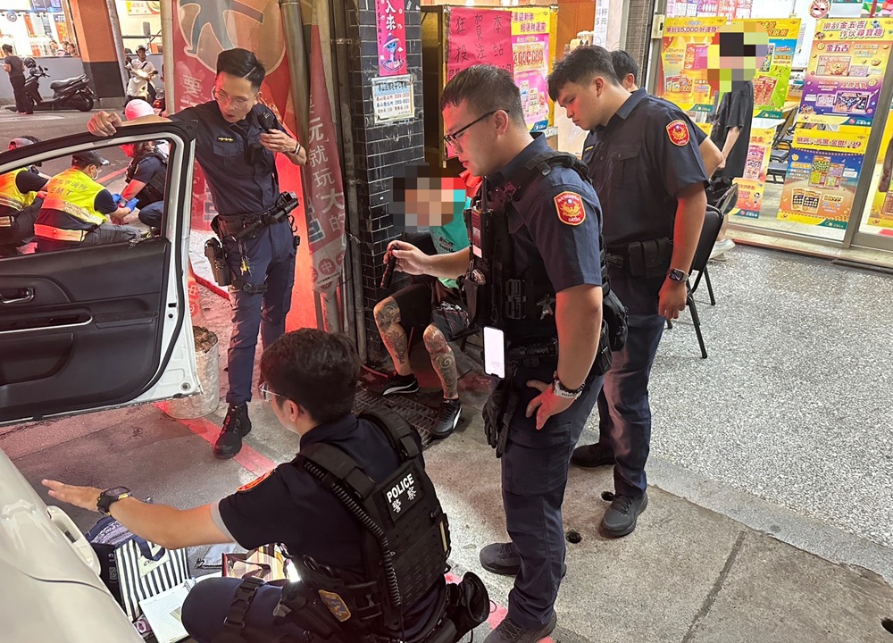 拒檢逃逸受困車陣 警尾隨破窗逮47歲男涉毒駕 253 cnews204260707a20
