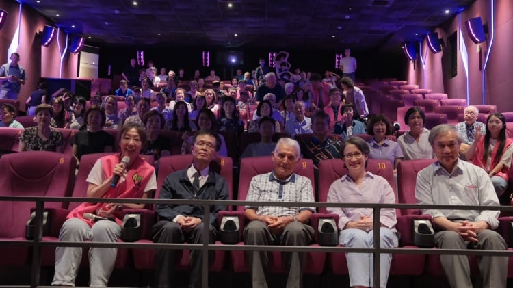 ▲蕭美琴副總統於《為一切人,成為一切》映後感謝神父們。