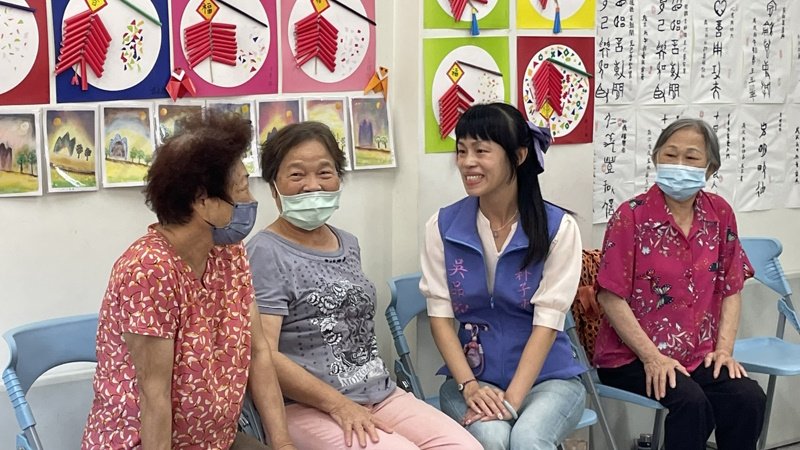 嘉義縣要升級照顧長輩不能慢半拍 吳品叡主張推動80歲以上長者健保費補助