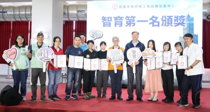 7名女力高標完訓水電裝修職能 相準市場需求 將提供更安心的服務