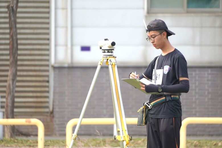 新北技優甄審成果亮眼 408人錄取大學、122人進國立校系 37 《圖說》瑞芳高工空間測繪科李庭瑄同學錄取國立臺灣科技大學營建工程系。〈教育局提供〉