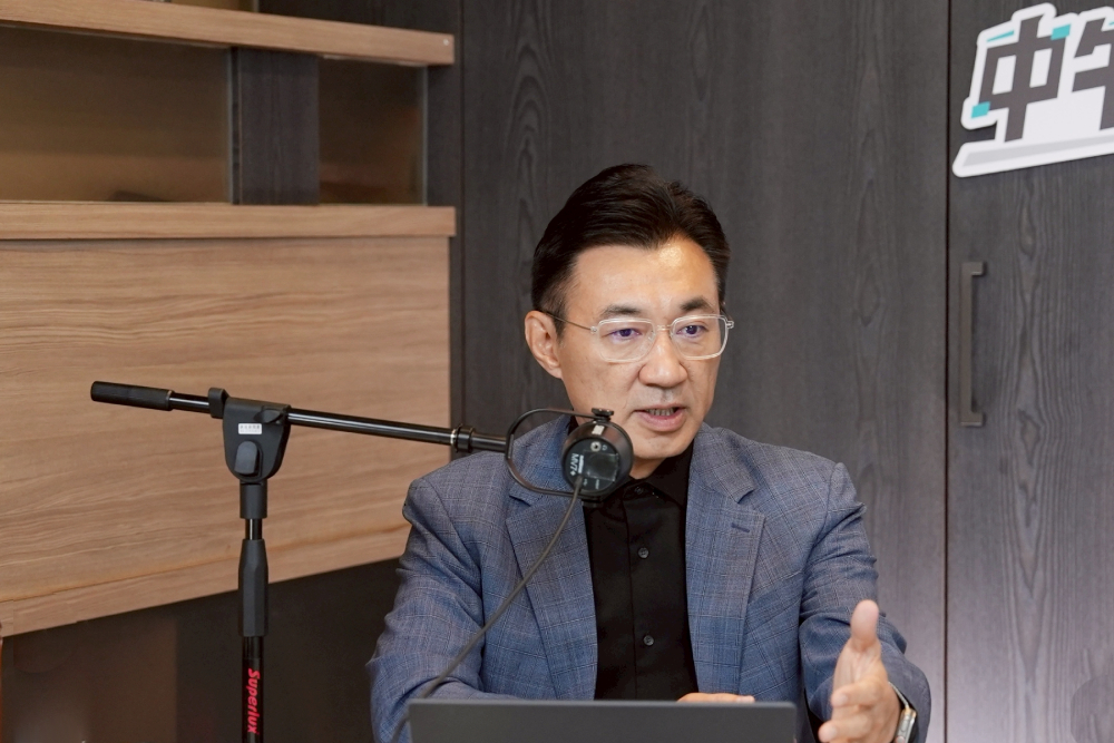 毒油事件延燒 江啟臣:9月開學前全面汰換校園團膳問題油品 270 毒油事件延燒 江啟臣:9月開學前全面汰換校園團膳問題油品 269
