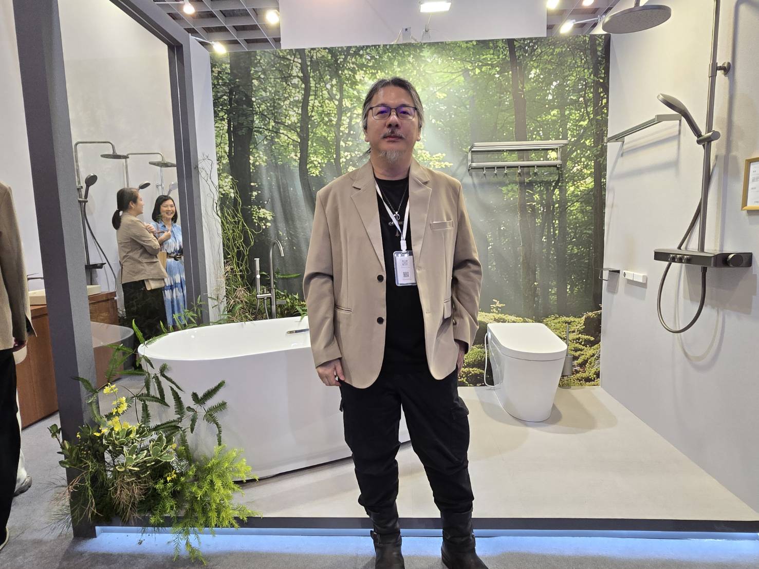 楊英智總監表示,自己長期投入建築、室內設計及藝術創作,深刻體會空間設計不僅追求美感,更應回歸使用者需求。(圖/記者翻攝)