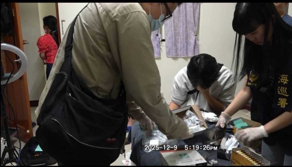 海巡破獲臺中非法醫美工作室。(圖/海巡署)