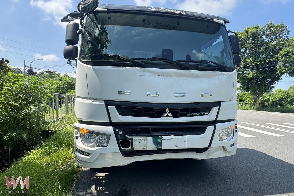 雲林縣長座車遭追撞驚魂    車尾毀損人員平安續跑行程 - https://www.watchmedia01.com