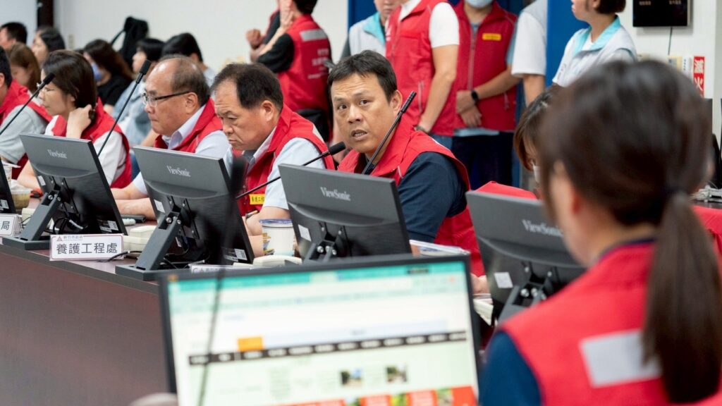 「巴威」中颱暴風圈帶來強風豪雨 高虹安:各機關各司其職,為民眾安全把關 6 115071012