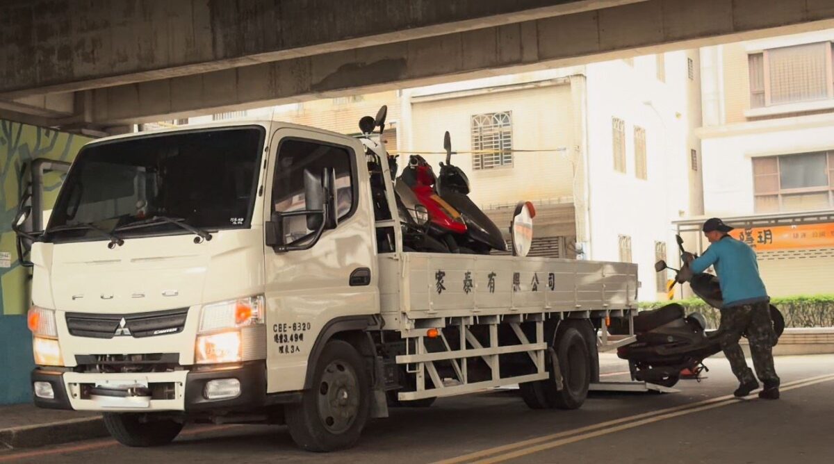 別想再霸佔!桃園祭新法移置64輛廢棄車 霸占公有地將清空 第4張 0