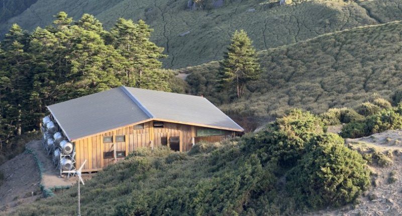 會呼吸的山屋 太魯閣國家公園奇萊山屋完工 兼顧綠能、環保與登山安全 8月試營運
