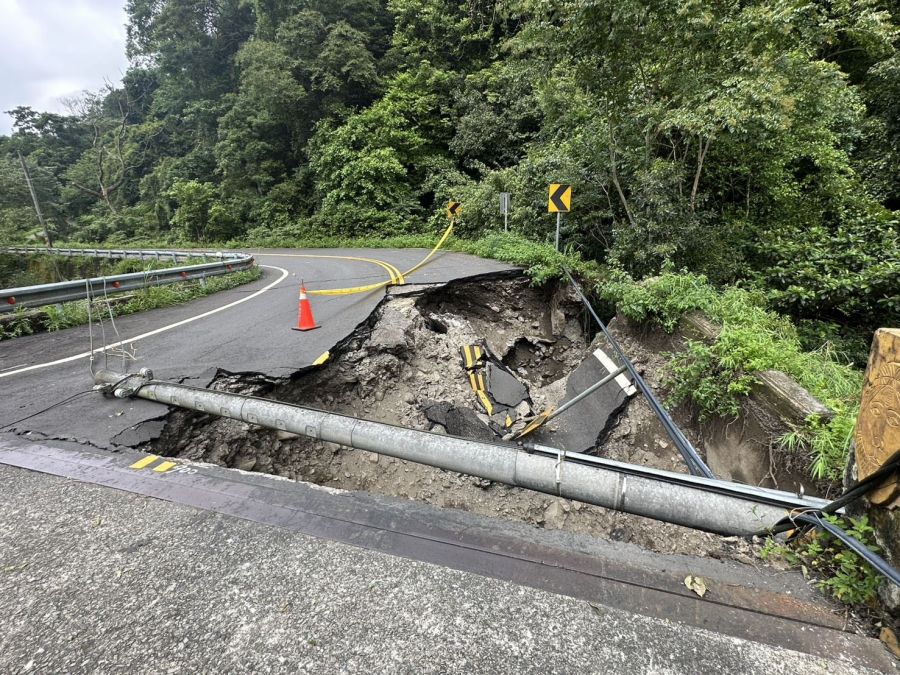 中央災變中心召開巴威災後視訊會議 苗栗3處中斷道路