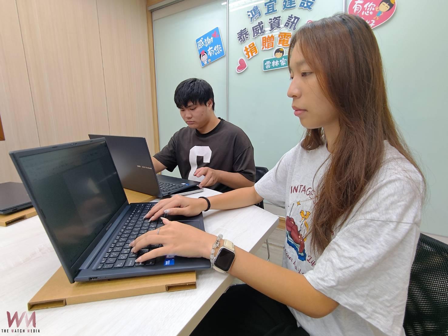 從一台筆電改變未來 企業送9台筆電點亮家扶學生科技夢 - https://www.watchmedia01.com
