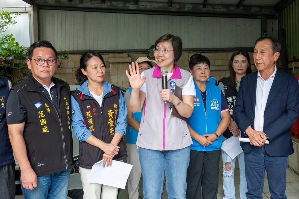 批政府擠牙膏式揭露資訊孩子淪白老鼠　徐欣瑩提校園食安5改革 219