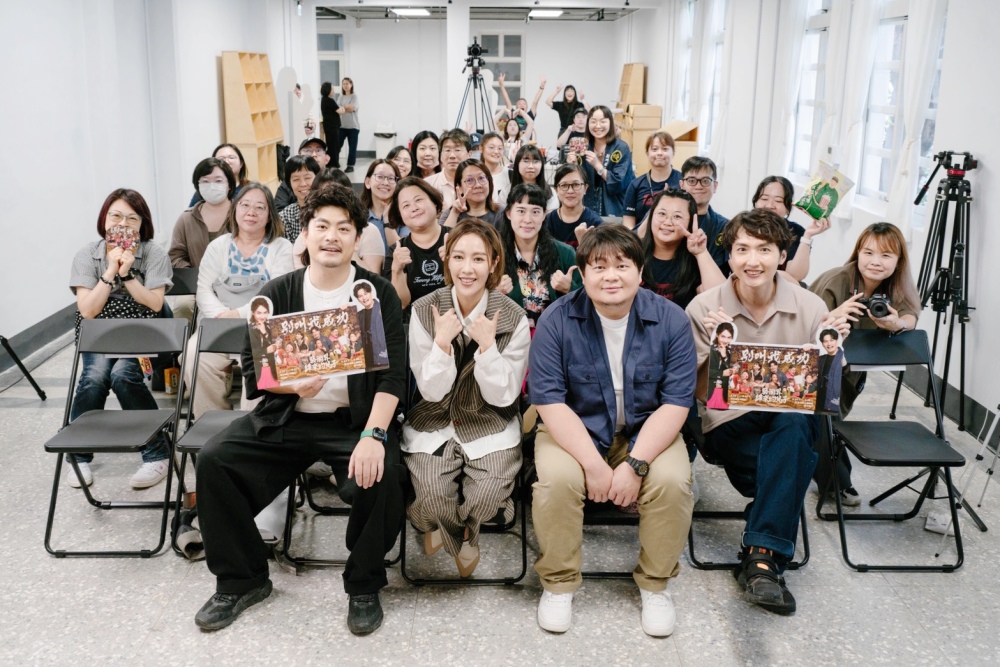 嚎哮排演 Live Podcast 挑戰劇場最強父子檔:吳念真、吳定謙《別叫我成功》 展現新型態 54 20260715006