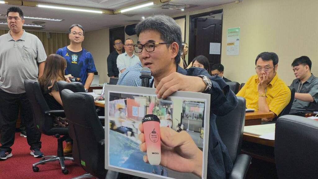 ▲喪屍菸彈危害國人，立委劉建國要求警政署查獲電子菸就應驗毒。（圖／記者劉美君翻攝）