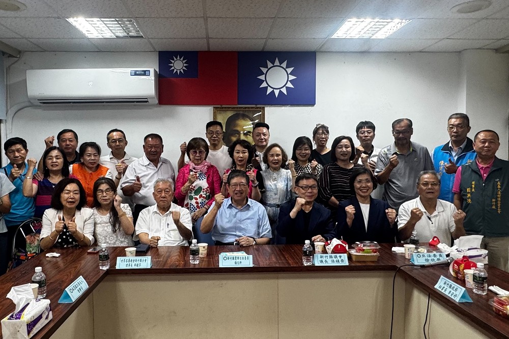 徐欣瑩出席新竹縣級社團領導人座談　誓言無縫延續楊文科政策建設 221