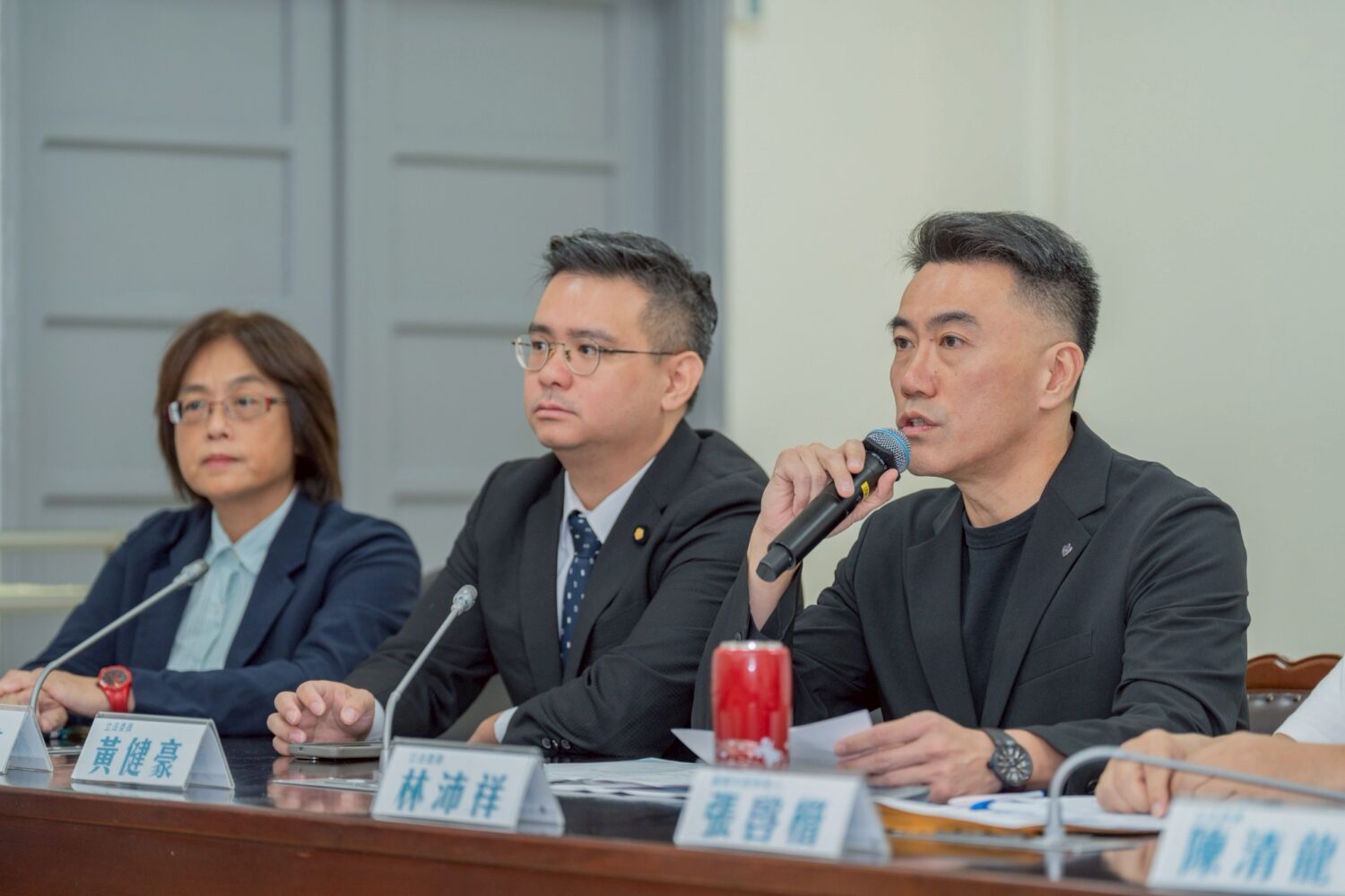 林沛祥指出，行政院長卓榮泰曾公開承諾推動嘉義高鐵聯外軌道建設，如今卻始終看不到實質進展。(圖／記者翻攝)