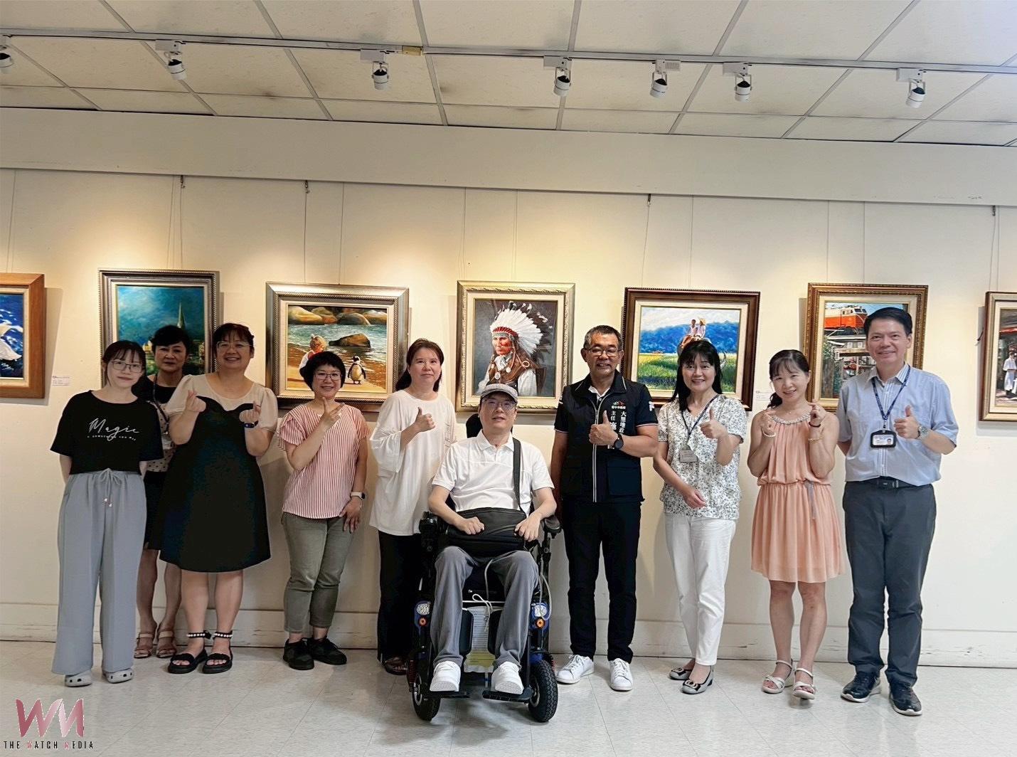 逆境中綻放希望與光彩　台中大里地所張家勳口足畫家魅力開展